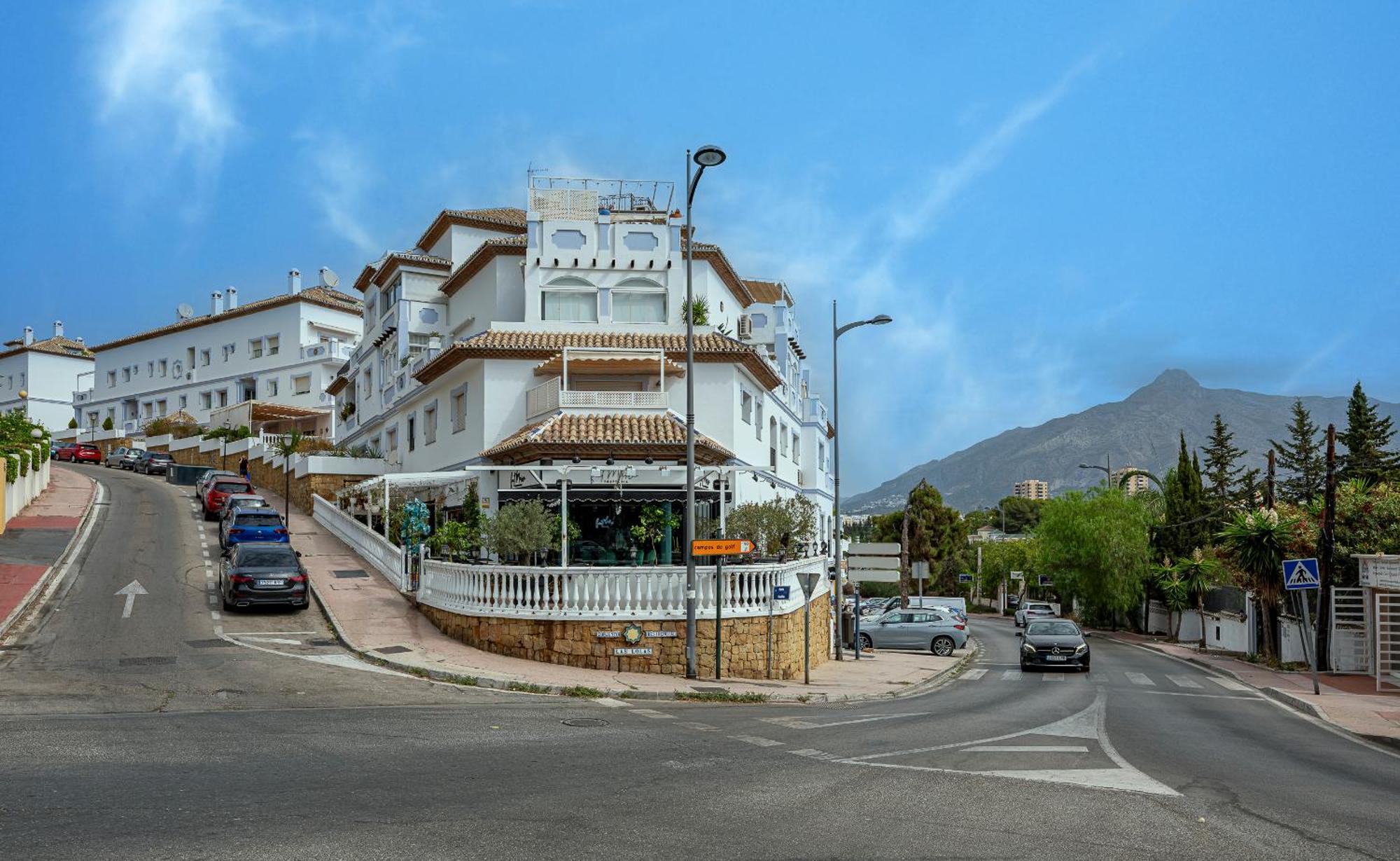 Recently Refurbished 2br Flat Pool In Puerto Banus Apartment