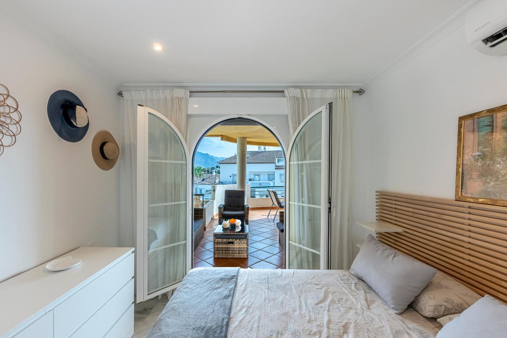 Appartamento Recently Refurbished 2br Flat Pool In Puerto Banus *